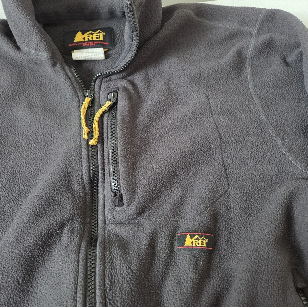 Fleece - Picture 3 of 3